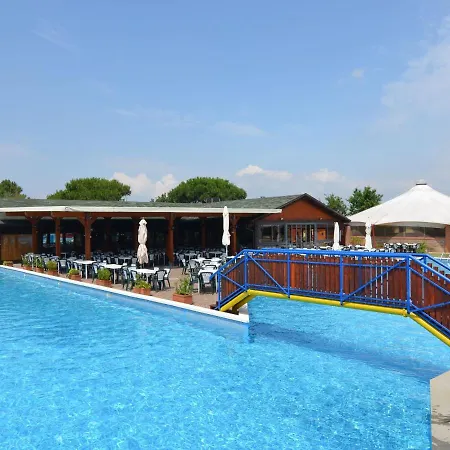 Casa de Férias Pet-friendly Bungalow With Air Conditioning Near The Adriatic Sea *