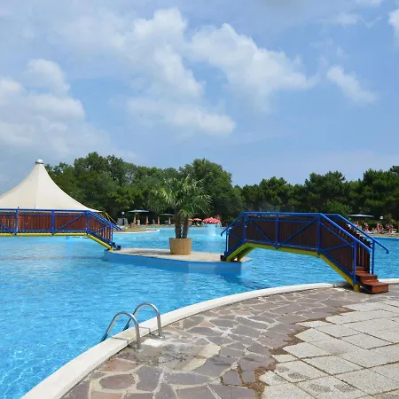 Casa de Férias Pet-friendly Bungalow With Air Conditioning Near The Adriatic Sea Casal Borsetti