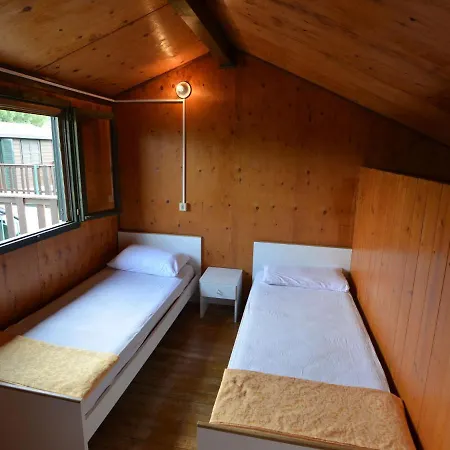 Casa de Férias Pet-friendly Bungalow With Air Conditioning Near The Adriatic Sea *