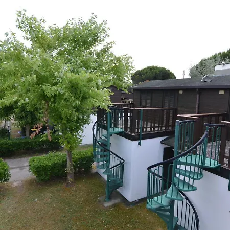 Pet-friendly Bungalow With Air Conditioning Near The Adriatic Sea Casal Borsetti