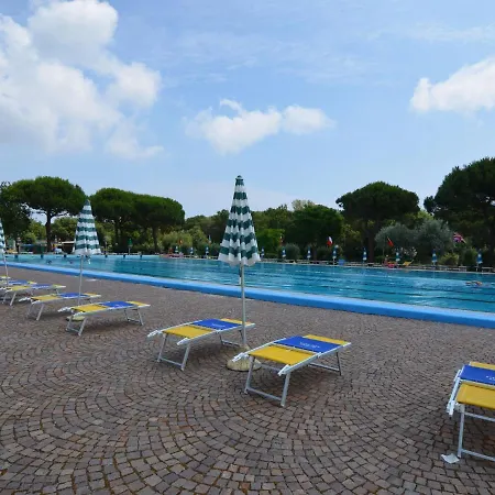 Pet-friendly Bungalow With Air Conditioning Near The Adriatic Sea